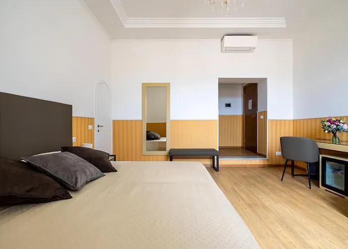 לינה וארוחת בוקר La Maison Royale רומא