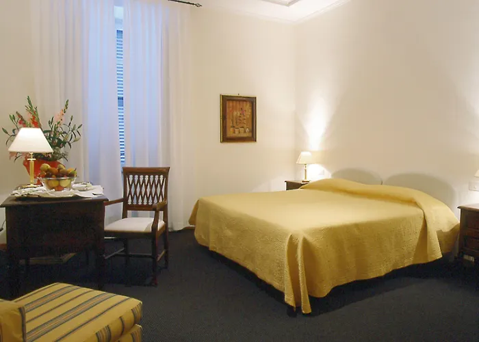 לינה וארוחת בוקר La Maison Royale 4*
