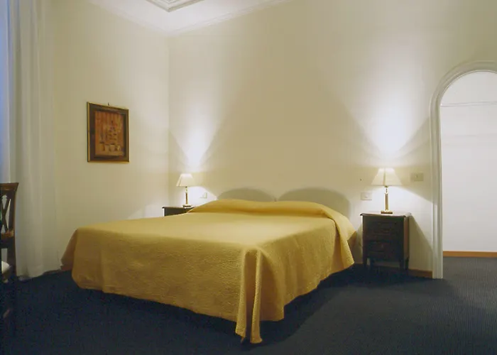 La Maison Royale לינה וארוחת בוקר 4*