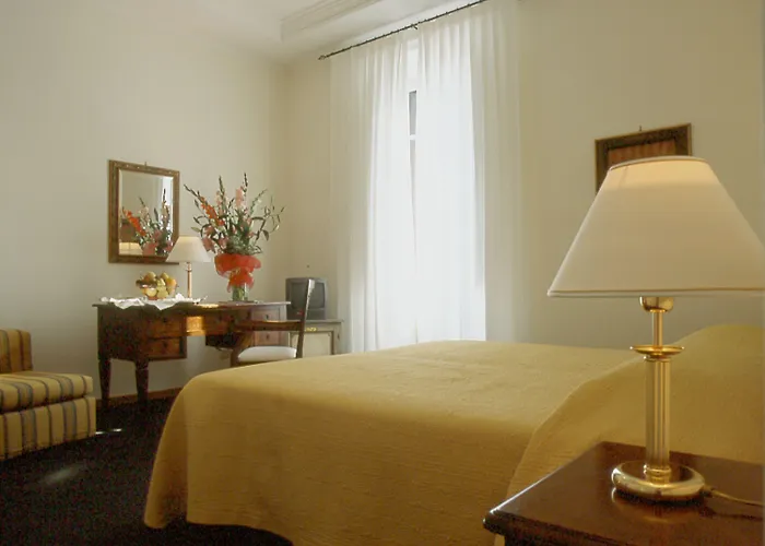 לינה וארוחת בוקר La Maison Royale