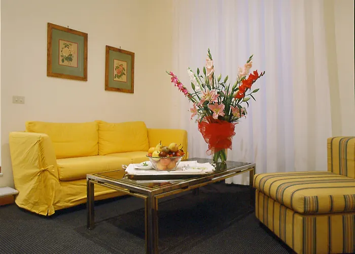 לינה וארוחת בוקר La Maison Royale